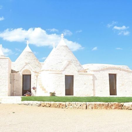 I Trulli Del Mulino Villa Locorotondo Exterior photo